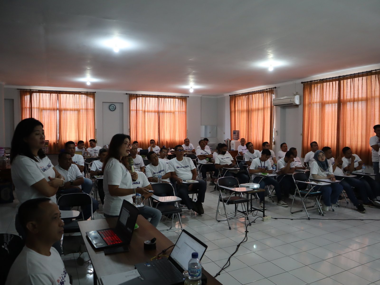 Pelatihan Internal Evaluasi Kinerja Tim Bisnis Juli 2025 Pelatihan Internal Evaluasi Kinerja Tim Bisnis Juli 2025